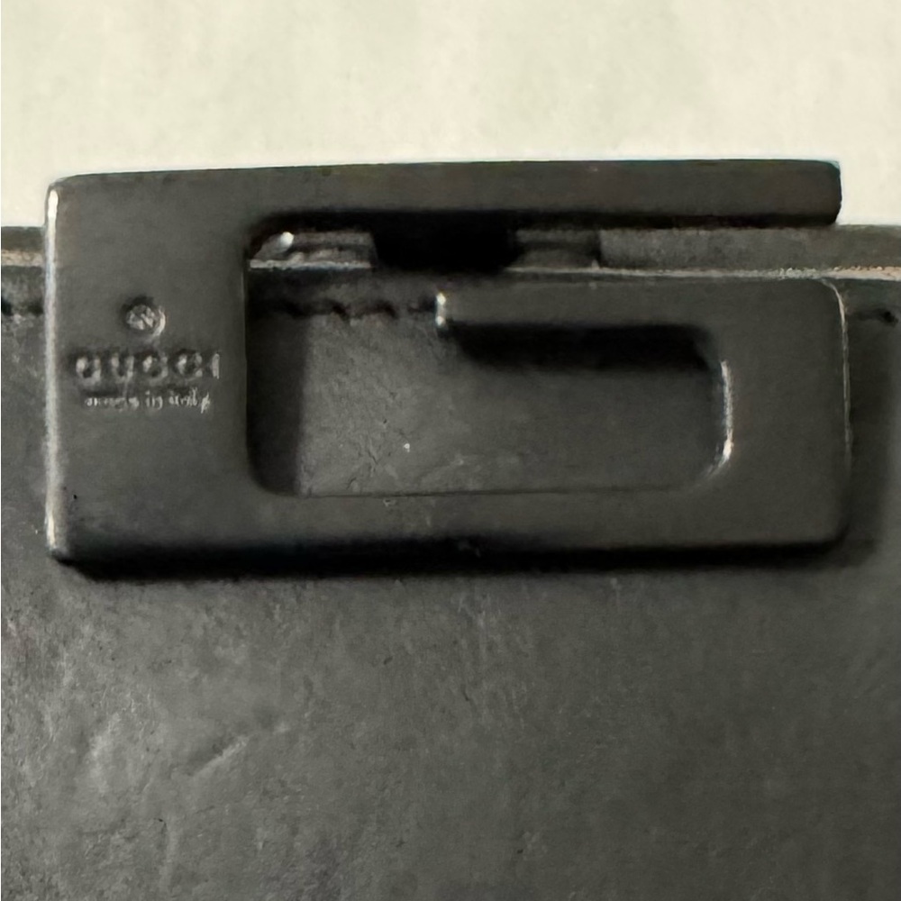 Gucci Black Leather Bi-fold Wallet with G clasp - Picture 2 of 9